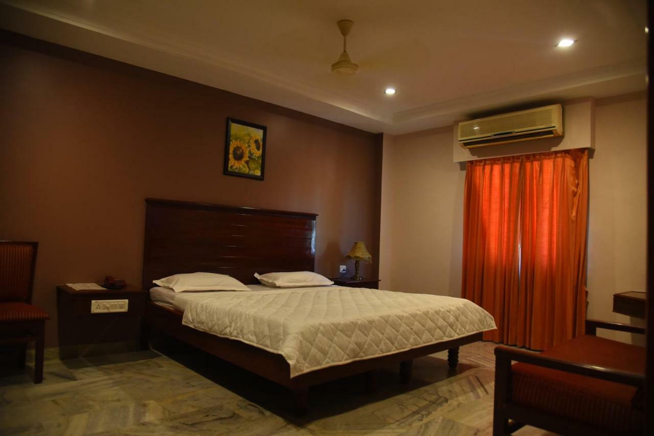 Hotel Subhalakshmi Palace Karaikkudi Exterior foto