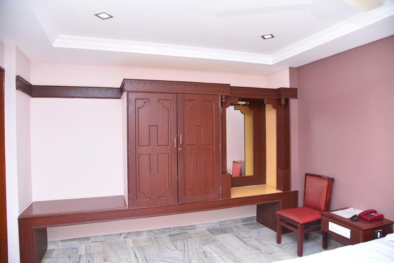 Hotel Subhalakshmi Palace Karaikkudi Exterior foto