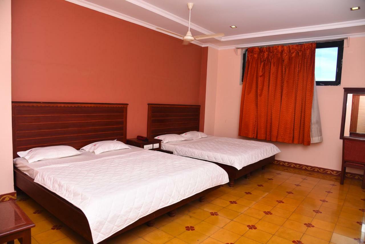 Hotel Subhalakshmi Palace Karaikkudi Exterior foto